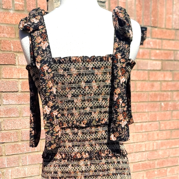 NWT Reset by Jane floral smocked tie dress - Picture 10 of 10